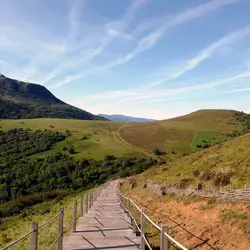 Descente aménagée du Pariou.